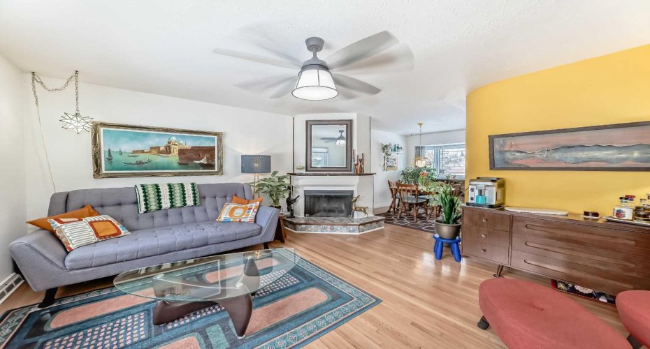 39 Winchester Crescent, Calgary, Alberta T3C 2T9, 4 Bedrooms Bedrooms, ,2 BathroomsBathrooms,Residential,For Sale,Winchester,A2292688