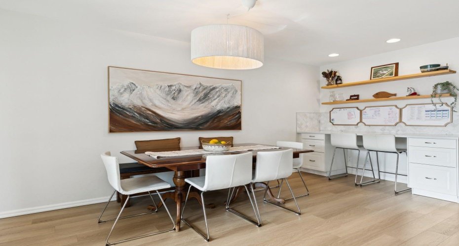 Dining area with built-in desk