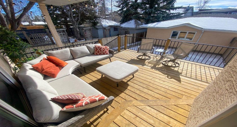Large deck leading off of the dining room room