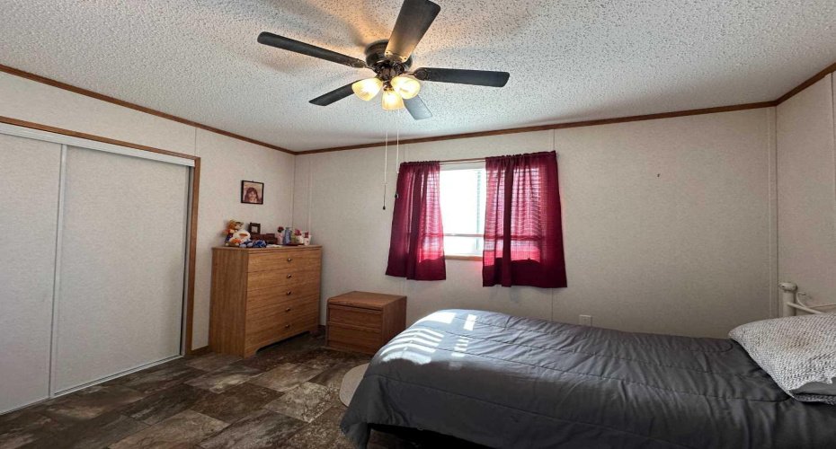 6205 54 Street, Ponoka, Alberta T4J 1M5, 3 Bedrooms Bedrooms, ,2 BathroomsBathrooms,Mobile,For Sale,54,A2292711