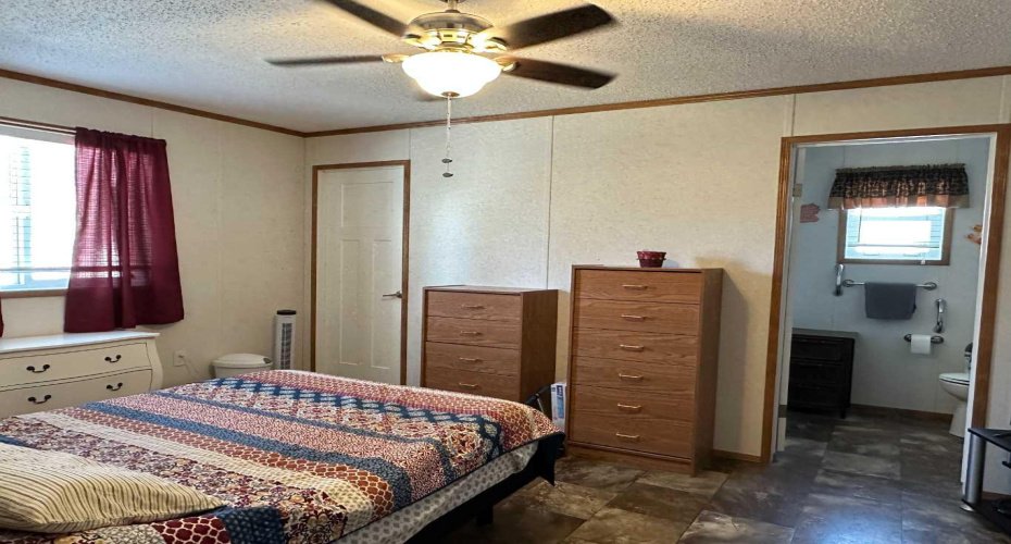 6205 54 Street, Ponoka, Alberta T4J 1M5, 3 Bedrooms Bedrooms, ,2 BathroomsBathrooms,Mobile,For Sale,54,A2292711