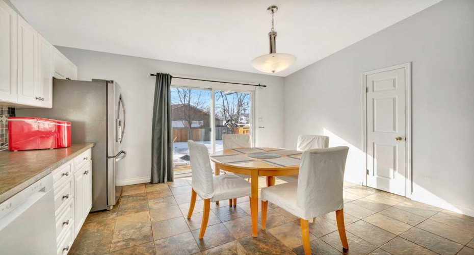 5615 24 Street, Lloydminster, Alberta T9V 2V1, 4 Bedrooms Bedrooms, ,3 BathroomsBathrooms,Residential,For Sale,24,A2292712