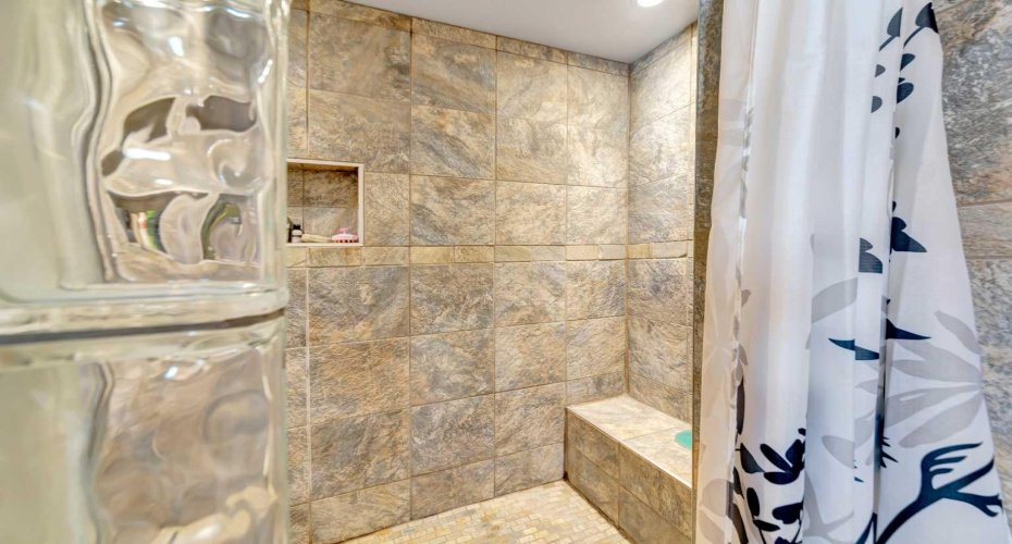 5615 24 Street, Lloydminster, Alberta T9V 2V1, 4 Bedrooms Bedrooms, ,3 BathroomsBathrooms,Residential,For Sale,24,A2292712