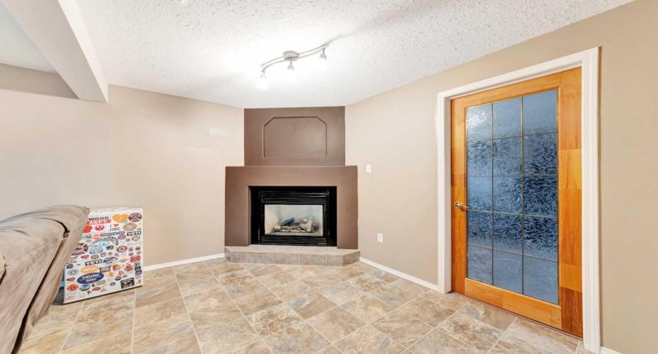 5615 24 Street, Lloydminster, Alberta T9V 2V1, 4 Bedrooms Bedrooms, ,3 BathroomsBathrooms,Residential,For Sale,24,A2292712