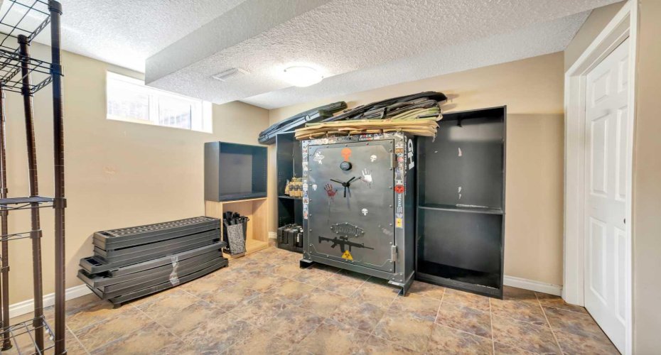 5615 24 Street, Lloydminster, Alberta T9V 2V1, 4 Bedrooms Bedrooms, ,3 BathroomsBathrooms,Residential,For Sale,24,A2292712