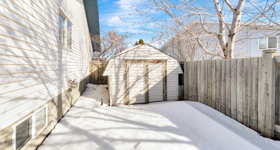 5615 24 Street, Lloydminster, Alberta T9V 2V1, 4 Bedrooms Bedrooms, ,3 BathroomsBathrooms,Residential,For Sale,24,A2292712