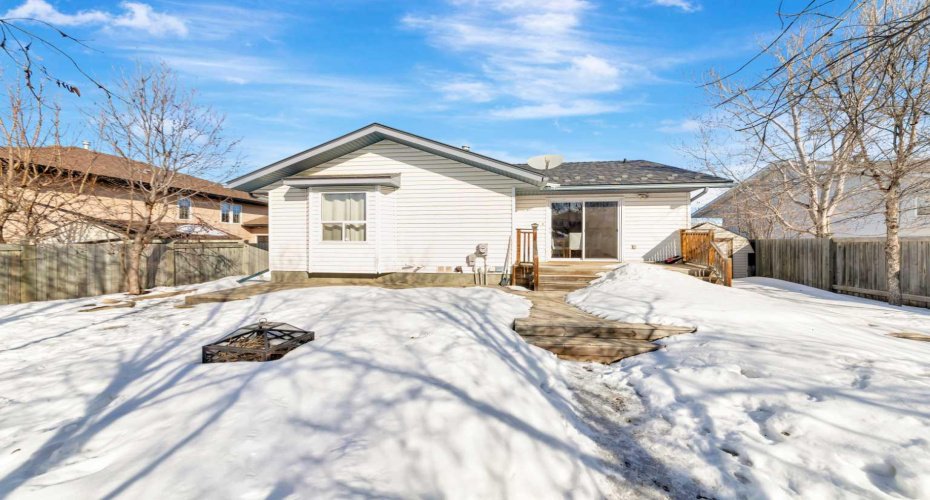 5615 24 Street, Lloydminster, Alberta T9V 2V1, 4 Bedrooms Bedrooms, ,3 BathroomsBathrooms,Residential,For Sale,24,A2292712