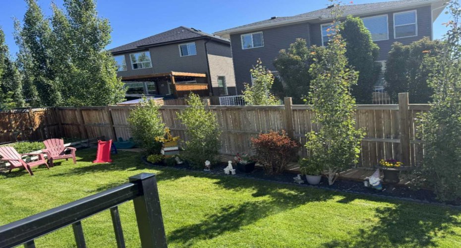 26 Mount Rae Terrace, Okotoks, Alberta T1S 0M6, 4 Bedrooms Bedrooms, ,3 BathroomsBathrooms,Residential,For Sale,Mount Rae,A2292754