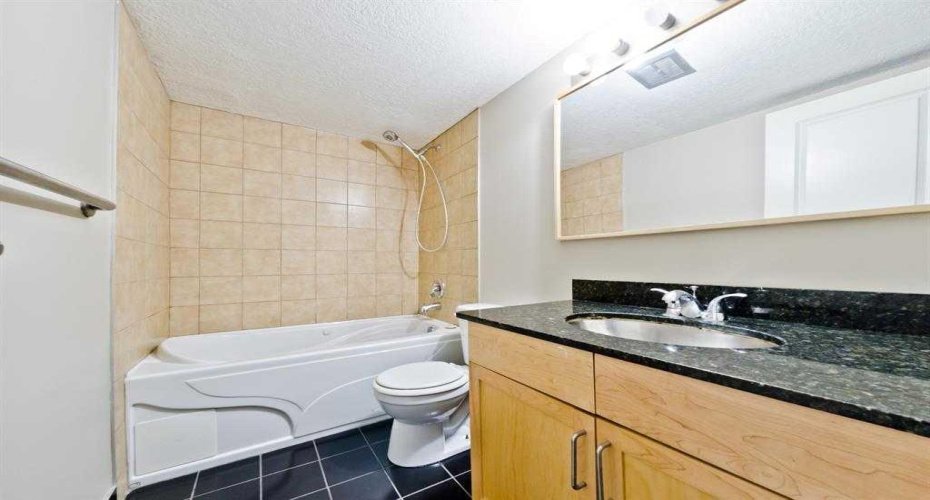 Bathroom - vacant