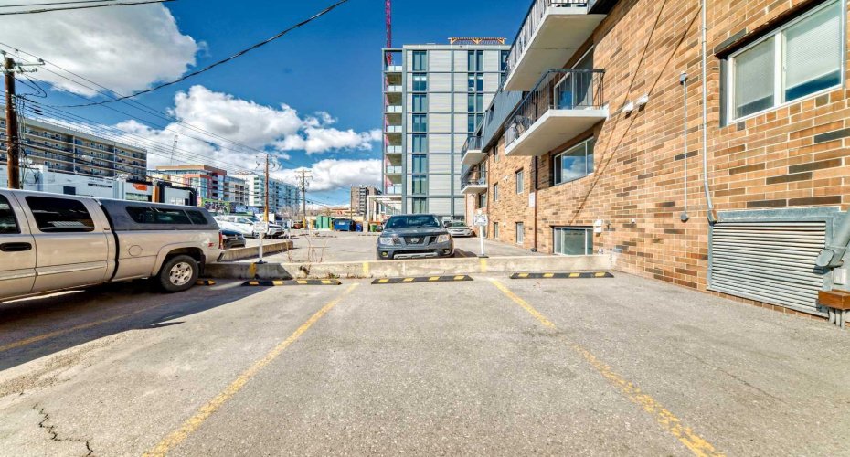 315 9A Street, Calgary, Alberta T2N 1T7, 2 Bedroom Bedrooms, 0 ,1 BathroomBathrooms,Residential,For Sale,9A,0,A2287030