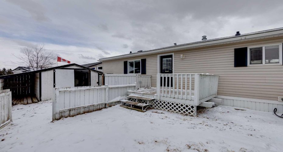 3223 83 Street, Calgary, Alberta T3B 5N7, 3 Bedrooms Bedrooms, ,2 BathroomsBathrooms,Mobile,For Sale,83,A2292803