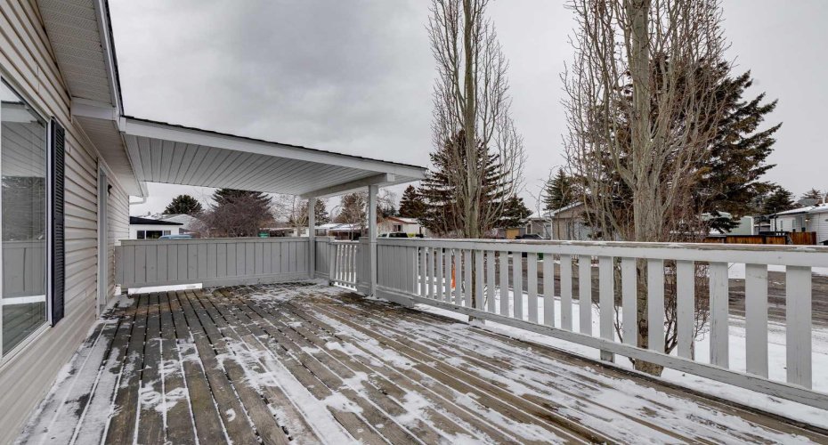 3223 83 Street, Calgary, Alberta T3B 5N7, 3 Bedrooms Bedrooms, ,2 BathroomsBathrooms,Mobile,For Sale,83,A2292803