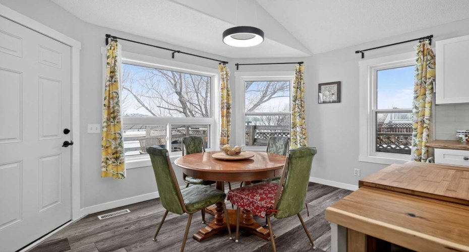 38 Canoe Circle, Airdrie, Alberta T4B2L6, 4 Bedrooms Bedrooms, ,3 BathroomsBathrooms,Residential,For Sale,Canoe,A2288202