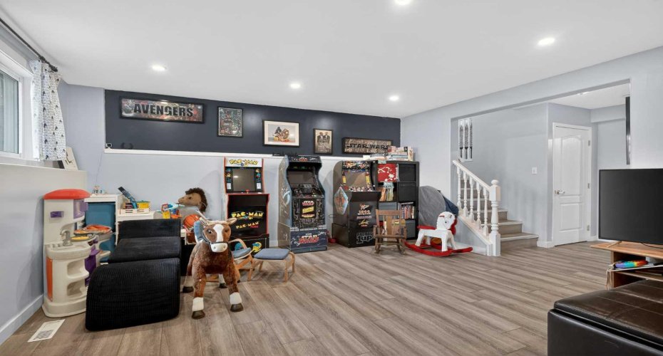 38 Canoe Circle, Airdrie, Alberta T4B2L6, 4 Bedrooms Bedrooms, ,3 BathroomsBathrooms,Residential,For Sale,Canoe,A2288202