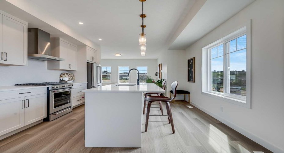 2231 81st Street, Calgary, Alberta T3H 3V8, 3 Bedrooms Bedrooms, ,3 BathroomsBathrooms,Residential,For Sale,81st,A2292804