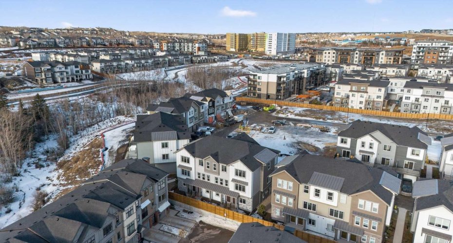 2231 81st Street, Calgary, Alberta T3H 3V8, 3 Bedrooms Bedrooms, ,3 BathroomsBathrooms,Residential,For Sale,81st,A2292804