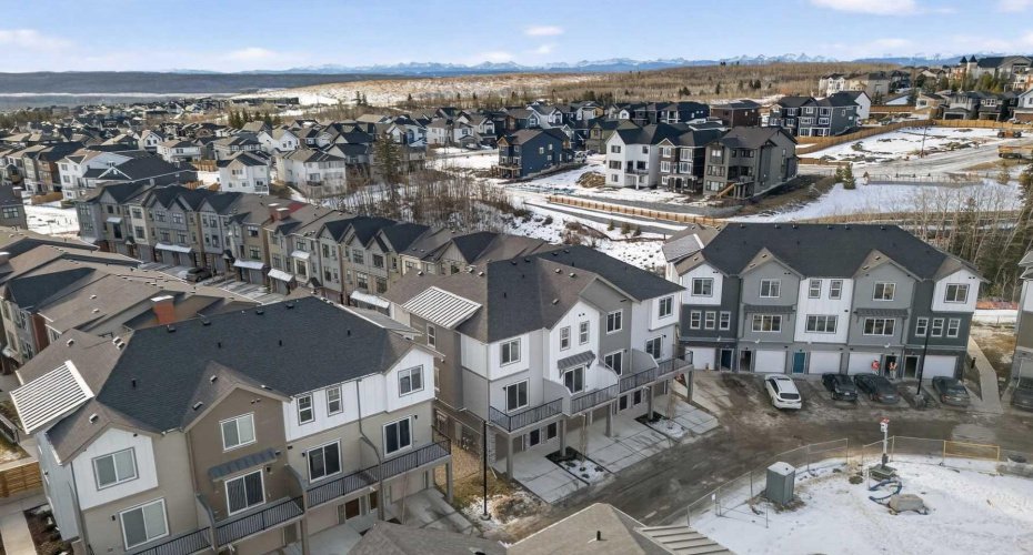 2231 81st Street, Calgary, Alberta T3H 3V8, 3 Bedrooms Bedrooms, ,3 BathroomsBathrooms,Residential,For Sale,81st,A2292804