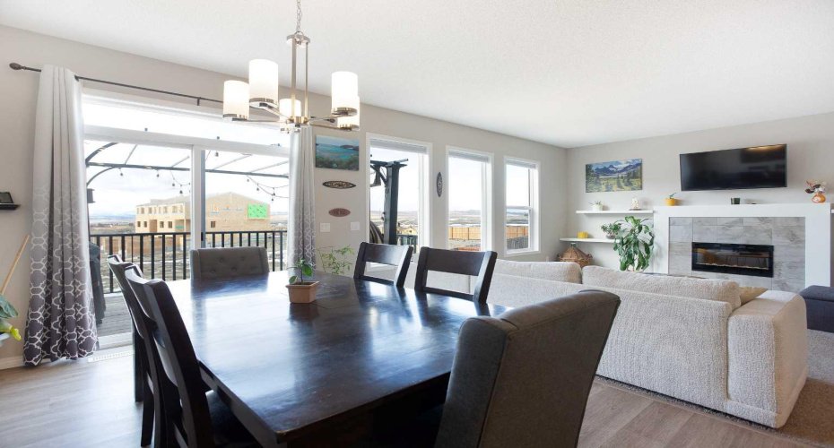 63 Heritage Court, Cochrane, Alberta T4C 2N5, 4 Bedrooms Bedrooms, ,4 BathroomsBathrooms,Residential,For Sale,Heritage,A2288398