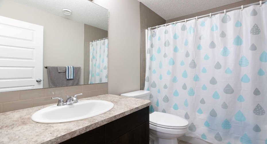 63 Heritage Court, Cochrane, Alberta T4C 2N5, 4 Bedrooms Bedrooms, ,4 BathroomsBathrooms,Residential,For Sale,Heritage,A2288398