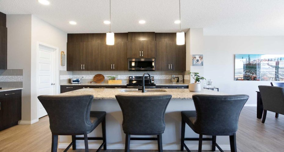 63 Heritage Court, Cochrane, Alberta T4C 2N5, 4 Bedrooms Bedrooms, ,4 BathroomsBathrooms,Residential,For Sale,Heritage,A2288398