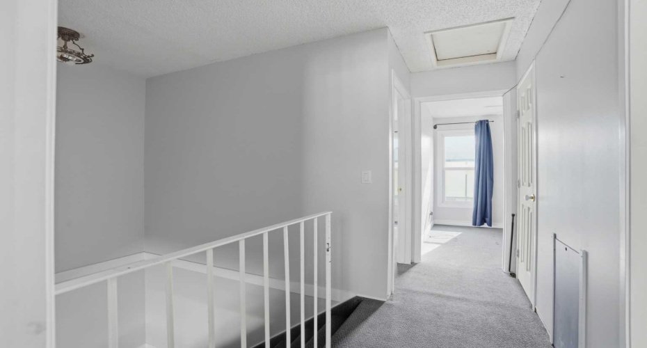 100 Pennsylvania Road, Calgary, Alberta T2A 4Y8, 3 Bedrooms Bedrooms, ,2 BathroomsBathrooms,Residential,For Sale,Pennsylvania,A2288402