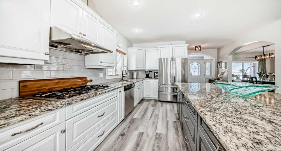 5223 56th Street, Innisfail, Alberta T4G 1R6, 4 Bedrooms Bedrooms, ,4 BathroomsBathrooms,Residential,For Sale,56th Street,A2292818