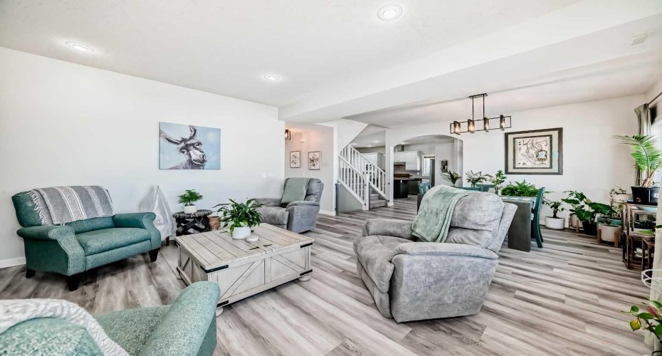 5223 56th Street, Innisfail, Alberta T4G 1R6, 4 Bedrooms Bedrooms, ,4 BathroomsBathrooms,Residential,For Sale,56th Street,A2292818