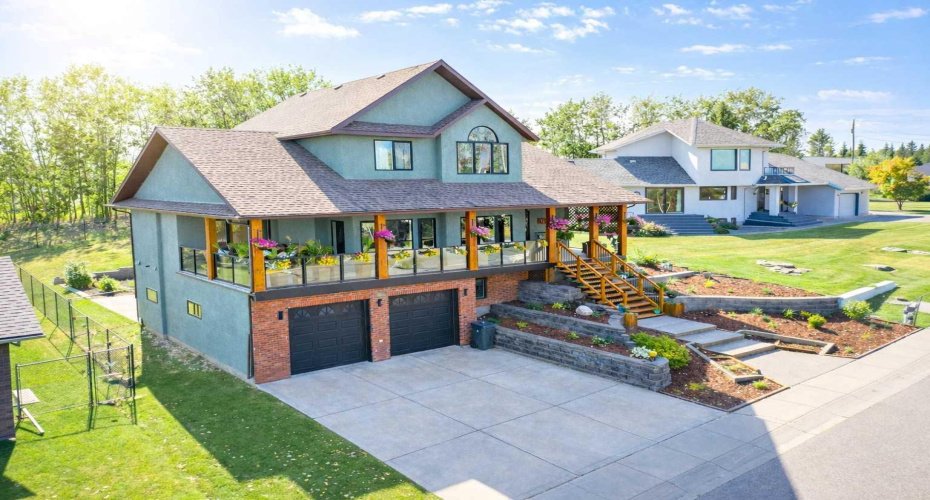 5223 56th Street, Innisfail, Alberta T4G 1R6, 4 Bedrooms Bedrooms, ,4 BathroomsBathrooms,Residential,For Sale,56th Street,A2292818