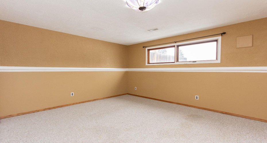 64 Anders Street, Red Deer, Alberta T4R 1B9, 3 Bedrooms Bedrooms, ,2 BathroomsBathrooms,Residential,For Sale,Anders,A2288953