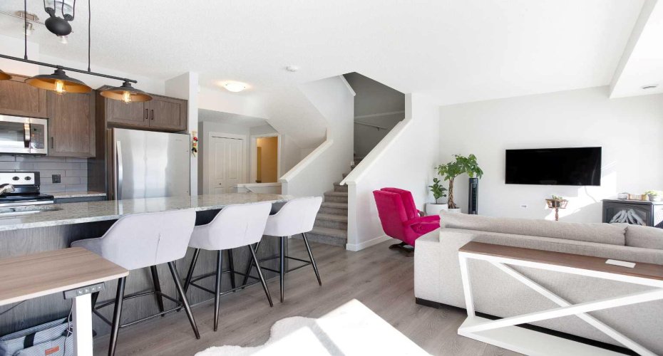 250 Fireside View, Cochrane, Alberta T4C2M2, 2 Bedrooms Bedrooms, ,2 BathroomsBathrooms,Residential,For Sale,Fireside,A2292824