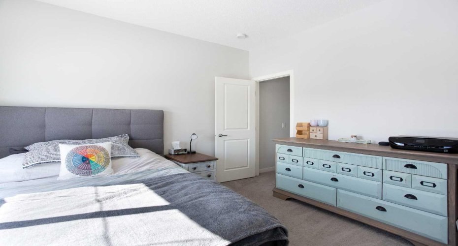 250 Fireside View, Cochrane, Alberta T4C2M2, 2 Bedrooms Bedrooms, ,2 BathroomsBathrooms,Residential,For Sale,Fireside,A2292824