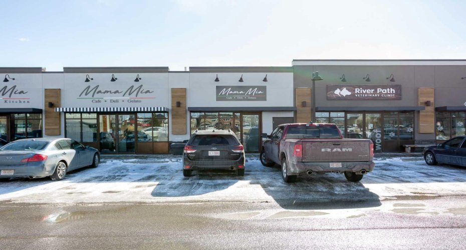 250 Fireside View, Cochrane, Alberta T4C2M2, 2 Bedrooms Bedrooms, ,2 BathroomsBathrooms,Residential,For Sale,Fireside,A2292824