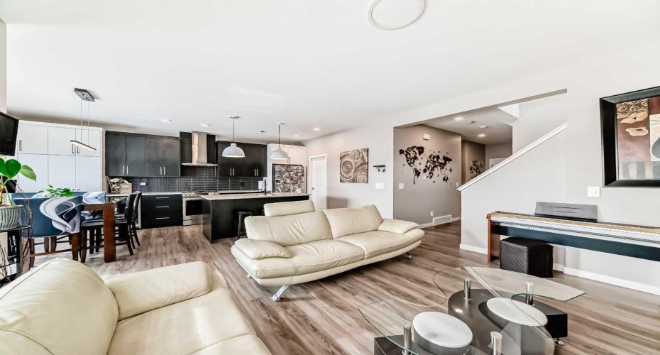 1337 Chinook Gate Green, Airdrie, Alberta T4B5J1, 7 Bedrooms Bedrooms, ,4 BathroomsBathrooms,Residential,For Sale,Chinook Gate,A2292831