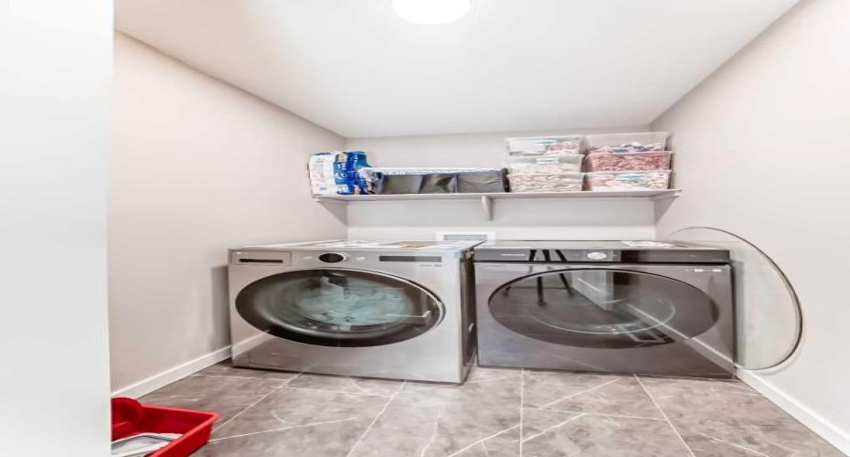 1337 Chinook Gate Green, Airdrie, Alberta T4B5J1, 7 Bedrooms Bedrooms, ,4 BathroomsBathrooms,Residential,For Sale,Chinook Gate,A2292831