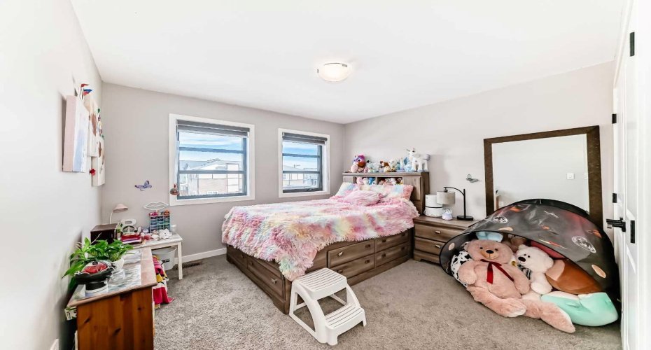 1337 Chinook Gate Green, Airdrie, Alberta T4B5J1, 7 Bedrooms Bedrooms, ,4 BathroomsBathrooms,Residential,For Sale,Chinook Gate,A2292831