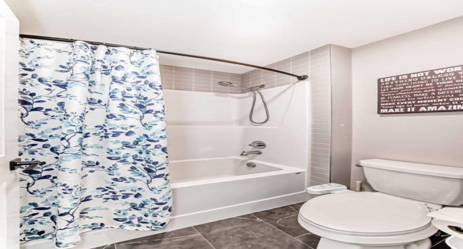 1337 Chinook Gate Green, Airdrie, Alberta T4B5J1, 7 Bedrooms Bedrooms, ,4 BathroomsBathrooms,Residential,For Sale,Chinook Gate,A2292831