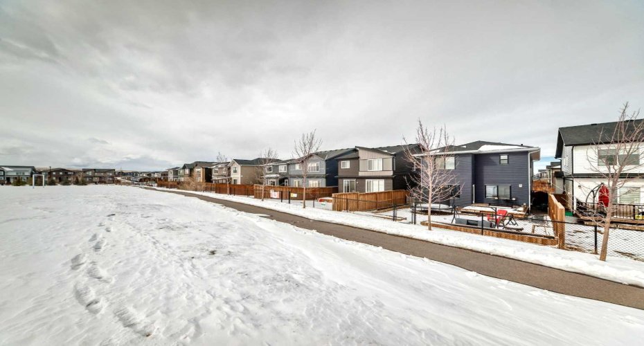 1337 Chinook Gate Green, Airdrie, Alberta T4B5J1, 7 Bedrooms Bedrooms, ,4 BathroomsBathrooms,Residential,For Sale,Chinook Gate,A2292831