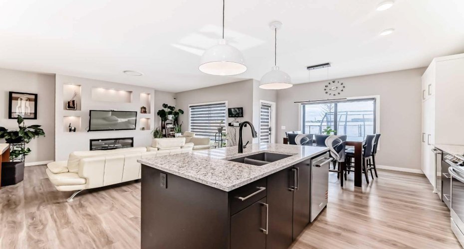 1337 Chinook Gate Green, Airdrie, Alberta T4B5J1, 7 Bedrooms Bedrooms, ,4 BathroomsBathrooms,Residential,For Sale,Chinook Gate,A2292831