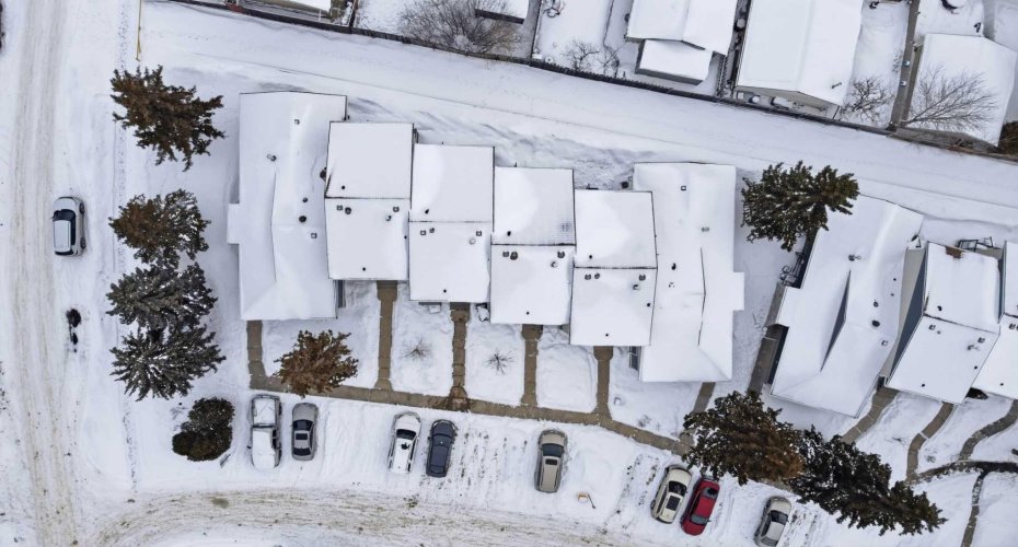 9909 171 Avenue, Edmonton, Alberta T5X 4X2, 3 Bedrooms Bedrooms, ,2 BathroomsBathrooms,Residential,For Sale,171,A2289343