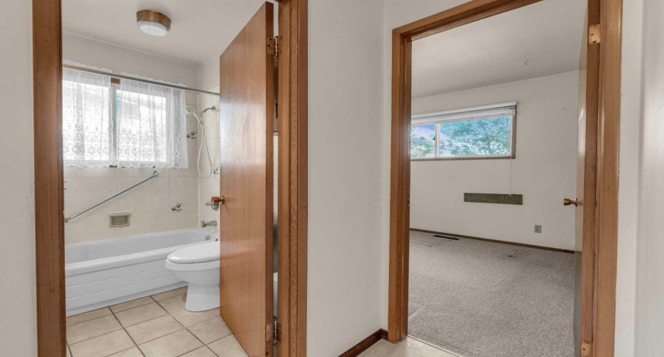 4511 Richmond Road, Calgary, Alberta T3E4P9, 3 Bedrooms Bedrooms, ,2 BathroomsBathrooms,Residential,For Sale,Richmond,A2289371