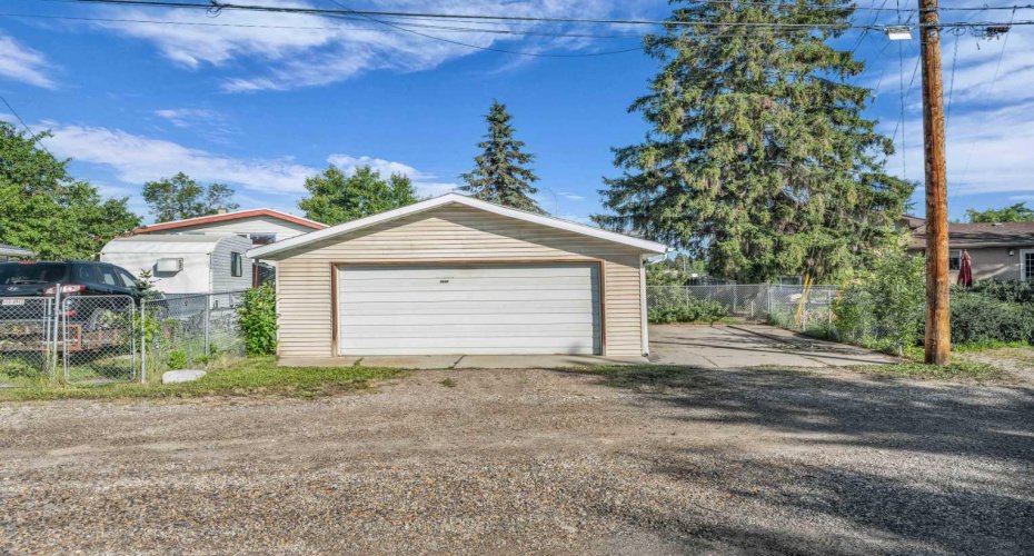 4511 Richmond Road, Calgary, Alberta T3E4P9, 3 Bedrooms Bedrooms, ,2 BathroomsBathrooms,Residential,For Sale,Richmond,A2289371