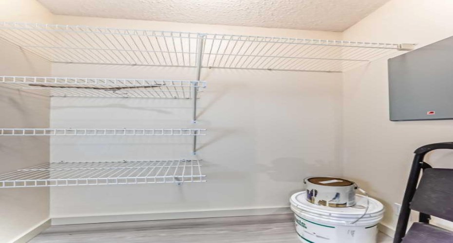 650 10 Street, Calgary, Alberta T3L 0E2, 2 Bedrooms Bedrooms, ,2 BathroomsBathrooms,Residential,For Sale,10,A2289438