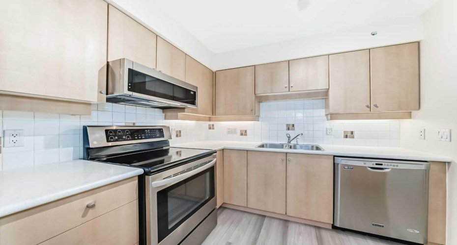 650 10 Street, Calgary, Alberta T3L 0E2, 2 Bedrooms Bedrooms, ,2 BathroomsBathrooms,Residential,For Sale,10,A2289438