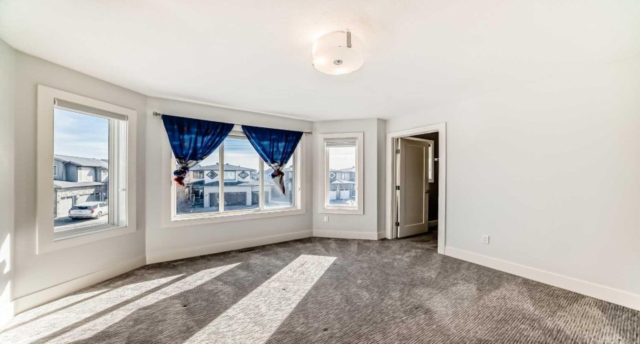 108 KINNIBURGH Circle, Chestermere, Alberta T1X 0P8, 4 Bedrooms Bedrooms, ,3 BathroomsBathrooms,Residential,For Sale,KINNIBURGH,A2292849