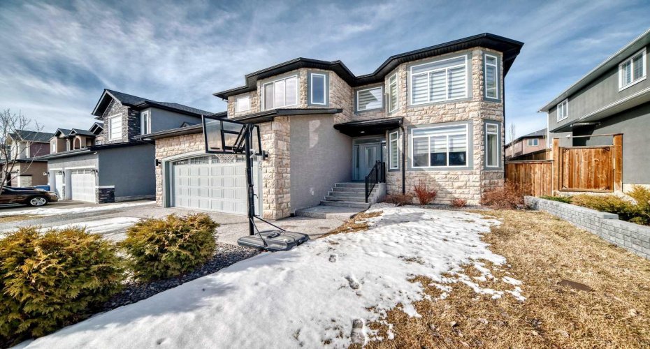108 KINNIBURGH Circle, Chestermere, Alberta T1X 0P8, 4 Bedrooms Bedrooms, ,3 BathroomsBathrooms,Residential,For Sale,KINNIBURGH,A2292849