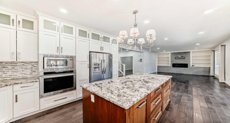 108 KINNIBURGH Circle, Chestermere, Alberta T1X 0P8, 4 Bedrooms Bedrooms, ,3 BathroomsBathrooms,Residential,For Sale,KINNIBURGH,A2292849