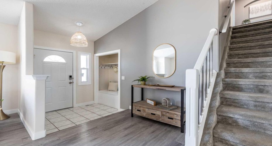 56 Stanfield Way, Medicine Hat, Alberta T1B4J4, 5 Bedrooms Bedrooms, ,4 BathroomsBathrooms,Residential,For Sale,Stanfield,A2289450