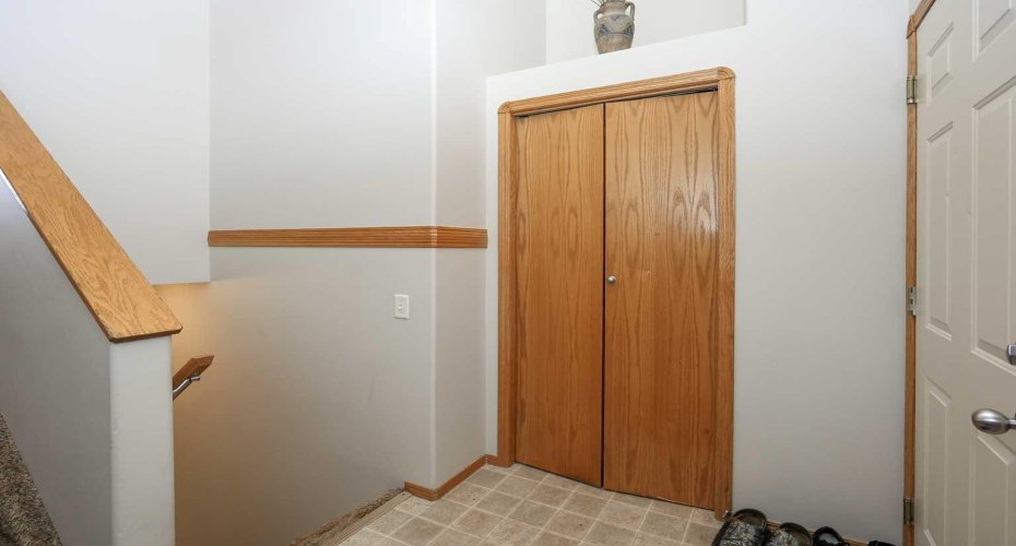 77 Duval Crescent, Red Deer, Alberta T4R 2Y7, 5 Bedrooms Bedrooms, ,3 BathroomsBathrooms,Residential,For Sale,Duval,A2289519