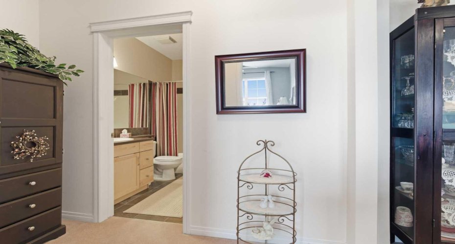 37 Prestwick Drive, Calgary, Alberta T2Z 4Z2, 2 Bedrooms Bedrooms, ,2 BathroomsBathrooms,Residential,For Sale,Prestwick,A2289602