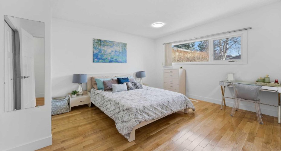 5212 33 Street, Calgary, Alberta T2L 1V4, 5 Bedrooms Bedrooms, ,3 BathroomsBathrooms,Residential,For Sale,33,A2289827